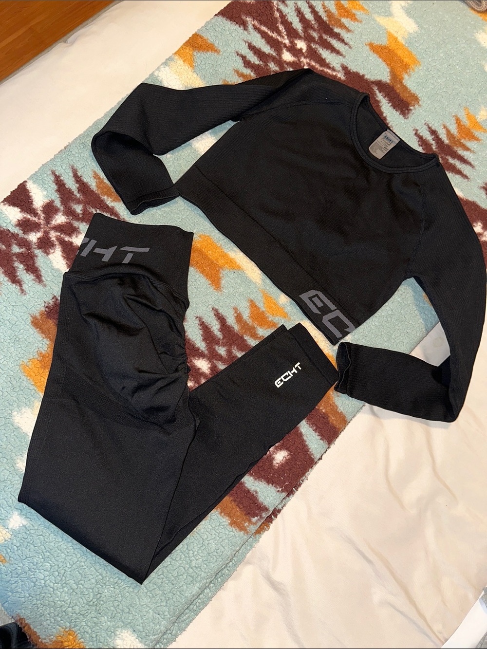 ECHT X-LARGE ARISE SCRUNCH Black Seamless Two-Piece Active Set with Logo